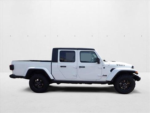 New 2025 Jeep Gladiator Willys image 5