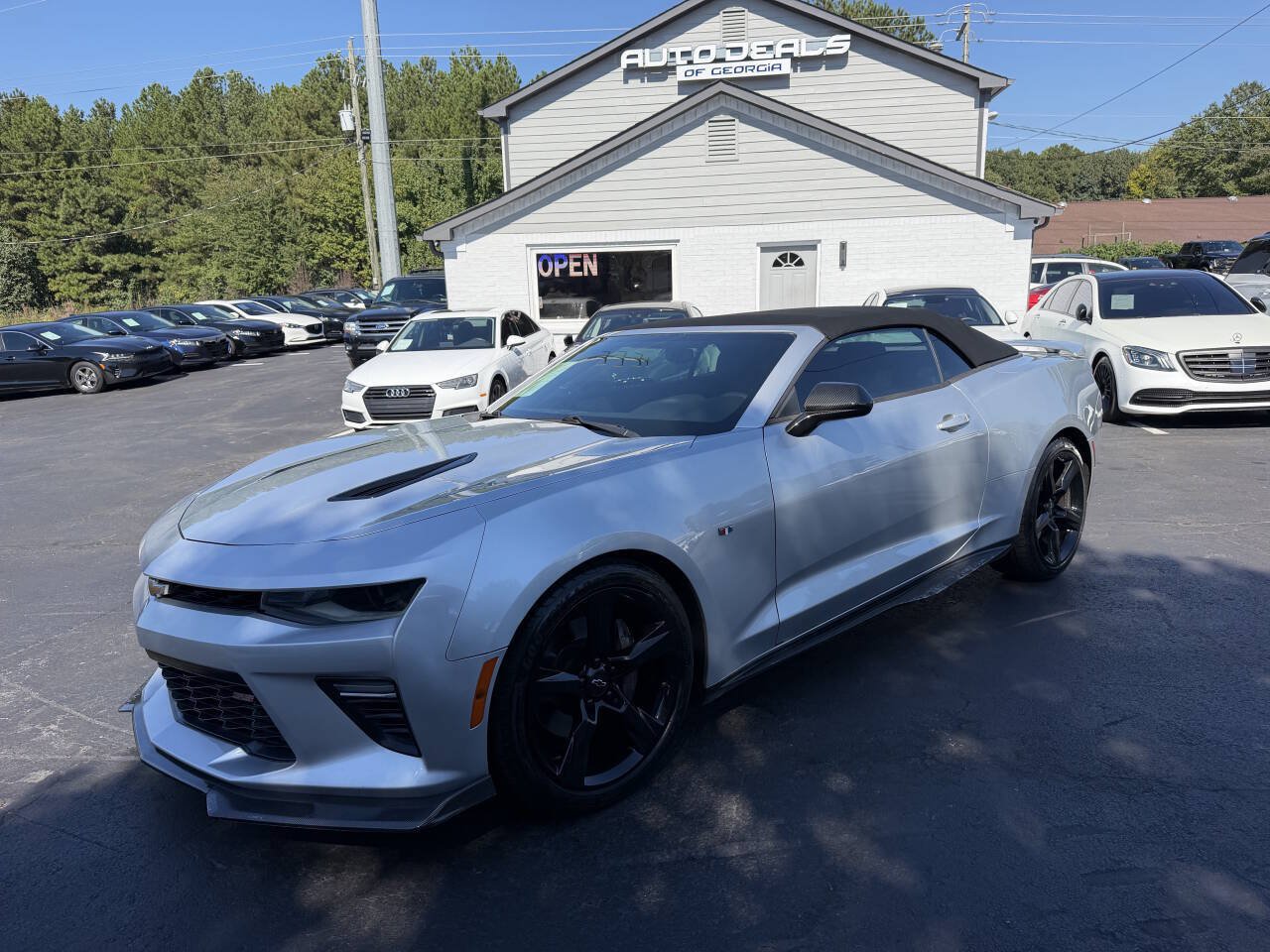 Used 2017 Chevrolet Camaro SS RWD image 6