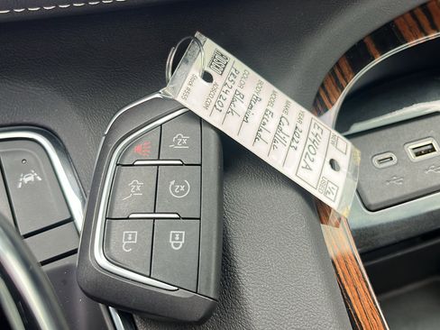 New 2024 Cadillac Escalade Premium Luxury image 29