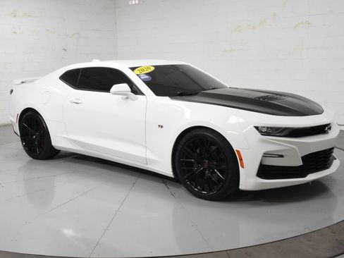 Used 2020 Chevrolet Camaro SS RWD image 1