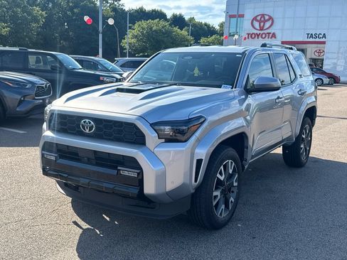 Used 2025 Toyota 4Runner TRD Sport AWD/4WD image 3