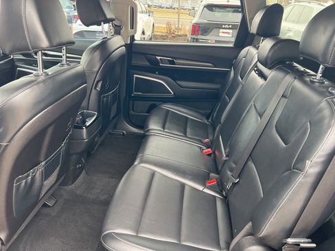 Certified 2024 Kia Telluride LX image 8