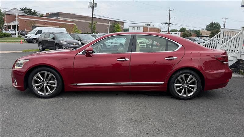 Used 2013 Lexus LS 460 AWD w/ Comfort Pkg image 3