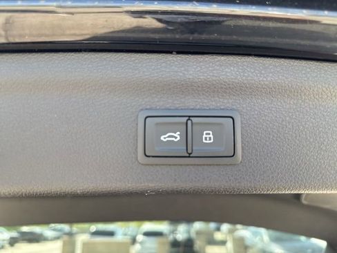 Used 2024 Audi Q3 2.0T Premium Plus w/ Premium Plus Package image 10