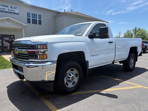 Used 2018 Chevrolet Silverado 2500 W/T w/ WT Convenience Package AWD/4WD image 2