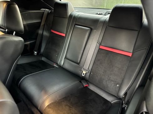 Used 2013 Dodge Challenger SRT8 w/ Harman Kardon Audio Group image 18