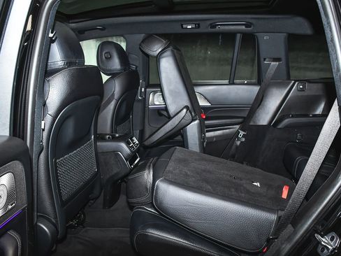 Used 2023 Mercedes-Benz GLS 450 4MATIC image 59