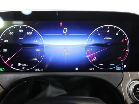 Used 2025 Mercedes-Benz E 450 4MATIC Sedan image 11