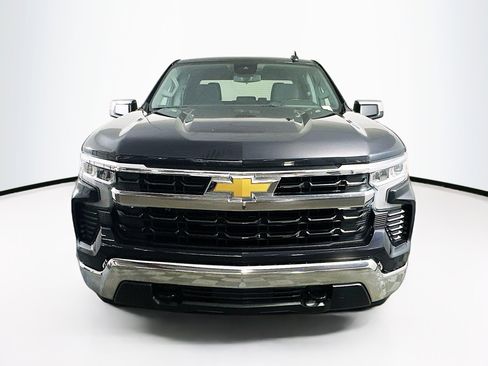 Used 2023 Chevrolet Silverado 1500 LT AWD/4WD image 2