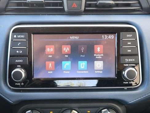 Used 2025 Nissan Versa SV image 15