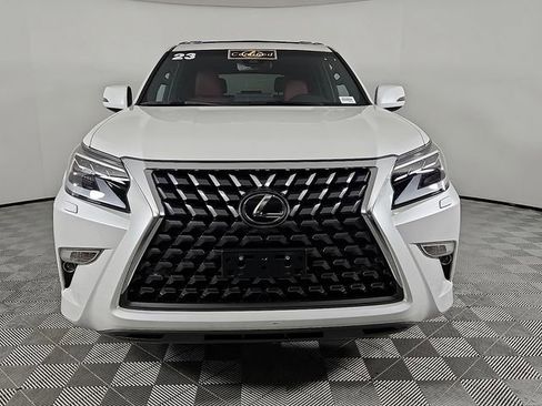 Used 2023 Lexus GX 460 Premium w/ Premium Package AWD/4WD image 2