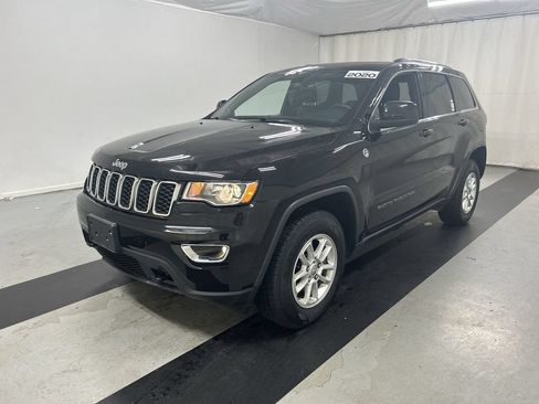 Used 2020 Jeep Grand Cherokee Laredo AWD/4WD image 5