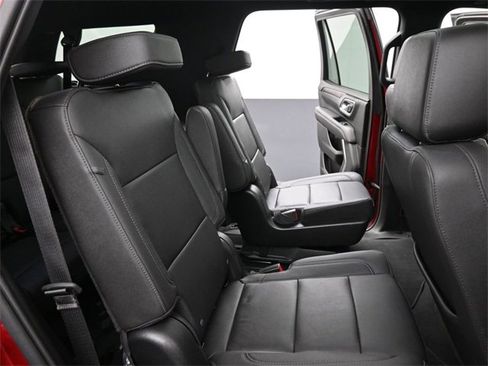 Used 2022 Chevrolet Tahoe Z71 w/ Luxury Package image 23