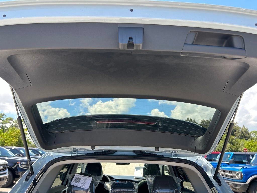 New 2026 Volkswagen Taos SE FWD image 52