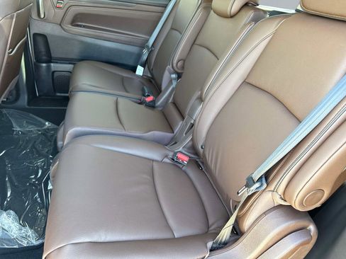New 2026 Honda Odyssey Touring image 15