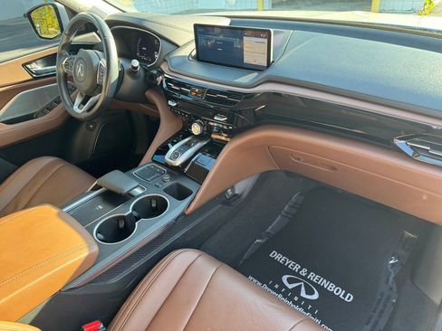 Used 2023 Acura MDX SH-AWD w/ Technology Package image 29