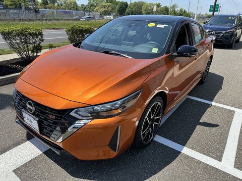 Certified 2025 Nissan Sentra SR w/ SR Premium Package FWD image 13