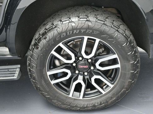 Used 2022 GMC Yukon AT4 image 42