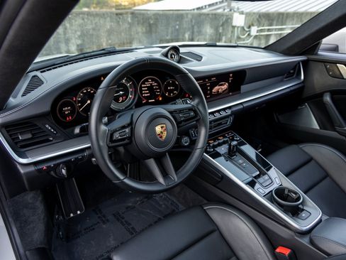 Certified 2022 Porsche 911 Turbo image 4