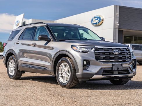 New 2026 Ford Explorer Active w/ Active Comfort Package RWD image 1
