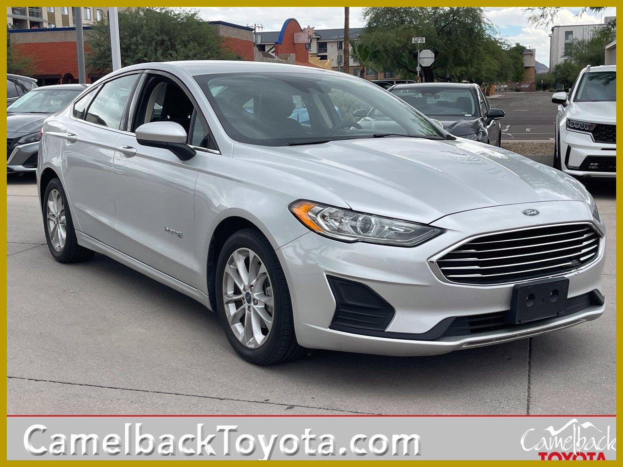 Used 2019 Ford Fusion SE FWD image 1