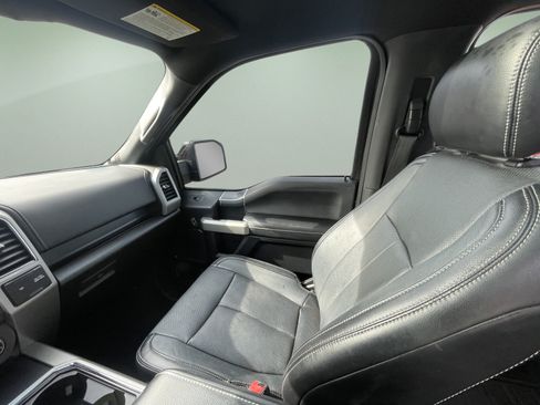 Used 2018 Ford F150 Lariat w/ Equipment Group 502A Luxury AWD/4WD image 25