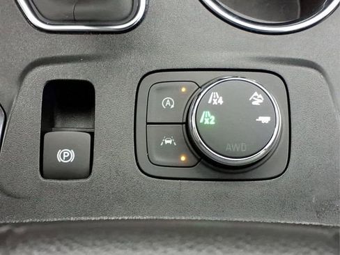 Used 2023 Chevrolet Traverse LT w/ Midnight/Sport Edition AWD/4WD image 23