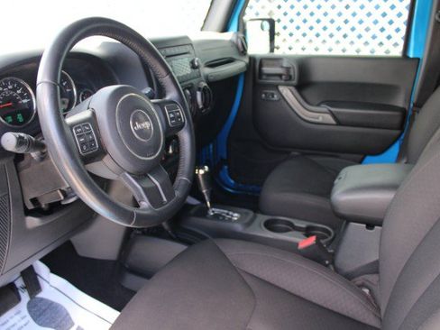Used 2015 Jeep Wrangler Unlimited Sport w/ Quick Order Package 24S AWD/4WD image 11