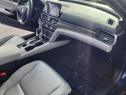 Used 2018 Honda Accord LX image 9