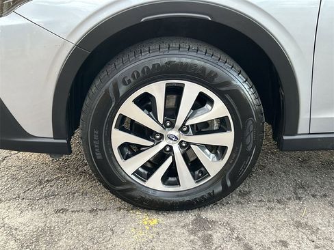 Certified 2021 Subaru Outback Premium image 10