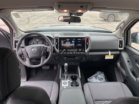 New 2026 Nissan Frontier SV w/ All-Weather Content Package image 9