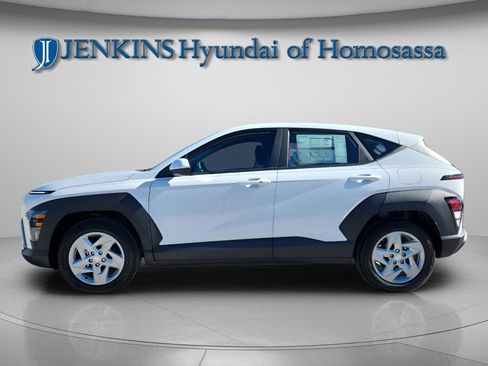 New 2026 Hyundai Kona SE image 2
