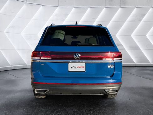 Used 2025 Volkswagen Atlas SE image 5