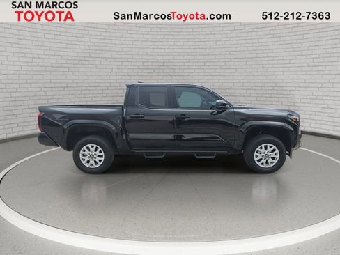 Used 2025 Toyota Tacoma SR5 image 4