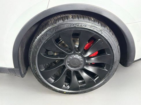 Used 2022 Tesla Model Y Performance AWD/4WD image 36