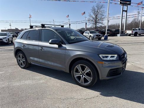 Used 2020 Audi Q5 2.0T Premium Plus w/ Premium Plus Package image 7