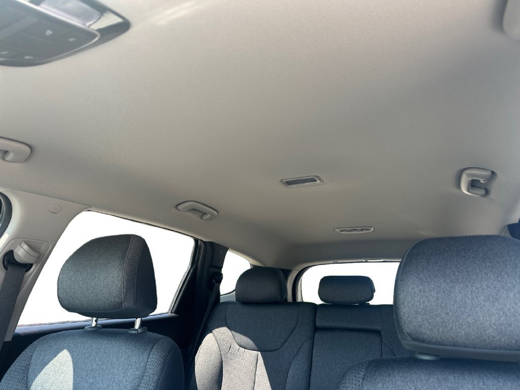 Used 2023 Hyundai Santa Fe SEL FWD image 12