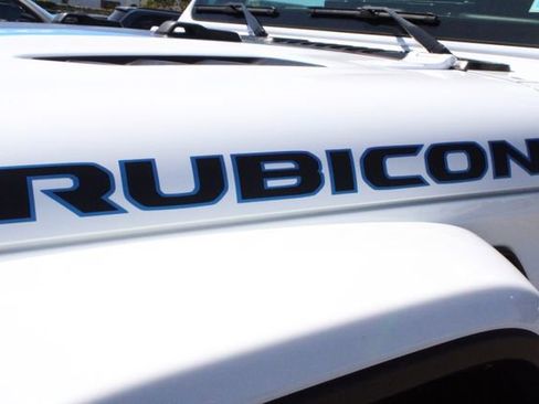 Used 2022 Jeep Wrangler Unlimited Rubicon 4xe AWD/4WD image 7