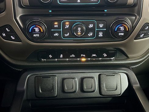 Used 2018 GMC Sierra 1500 Denali AWD/4WD image 17