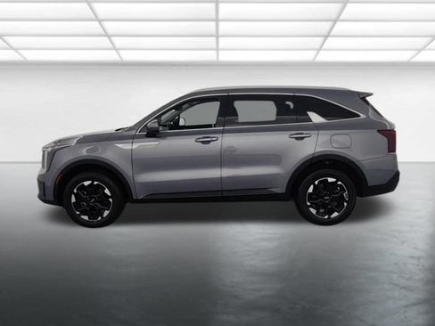 Used 2024 Kia Sorento S AWD/4WD image 5