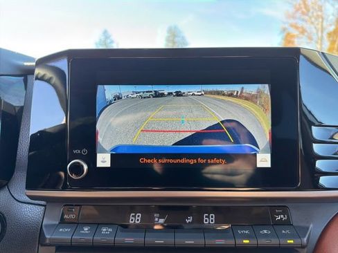 Used 2025 Toyota Camry LE image 18