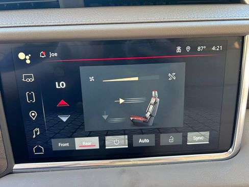 Used 2024 GMC Yukon Denali AWD/4WD image 34