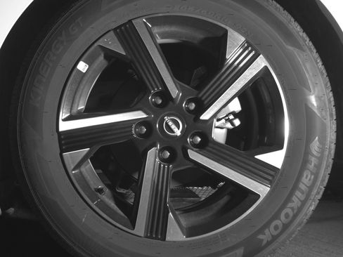 Used 2025 Nissan Sentra SV image 14