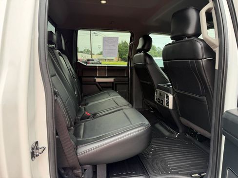 Used 2017 Ford F250 Lariat w/ Lariat Value Package AWD/4WD image 11