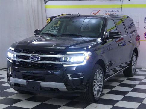 Used 2022 Ford Expedition Max Limited AWD/4WD image 4