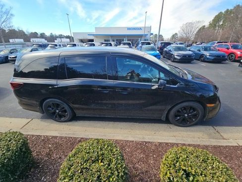 Certified 2023 Honda Odyssey Sport image 9