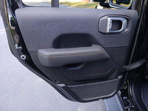 New 2026 Jeep Wrangler Unlimited Sahara image 25