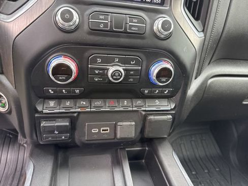 Used 2020 GMC Sierra 2500 Denali w/ Denali Ultimate Package AWD/4WD image 27