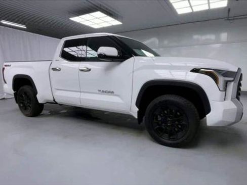 Certified 2022 Toyota Tundra Limited w/ TRD Off-Road Package AWD/4WD image 12