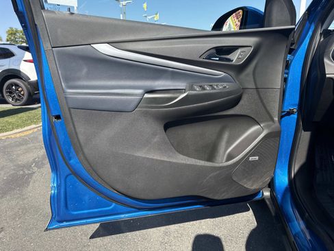 Used 2023 Chevrolet Bolt EUV Premier w/ Sun & Sound Package FWD image 20